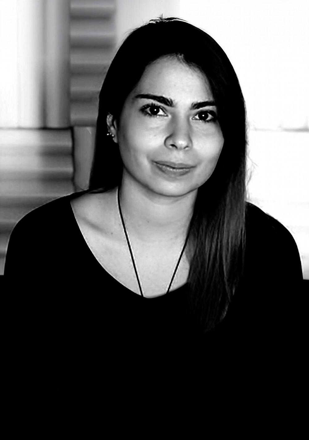 Ritratto in bianco e nero di Giulia Corsaro